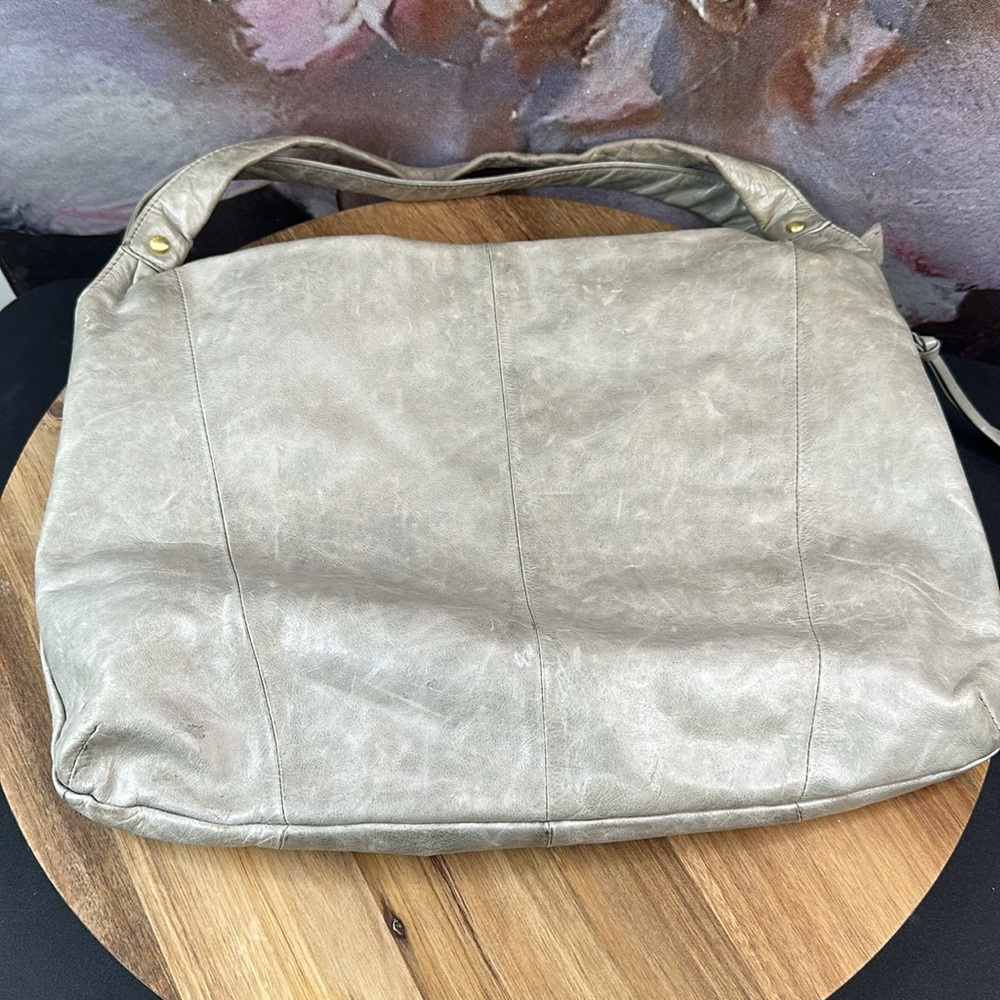 HOBO Metallic Pearl Leather Shoulder Bag in Champagne - Picture 8 of 8